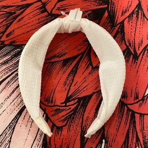 BNWT ANTHRO Headband.